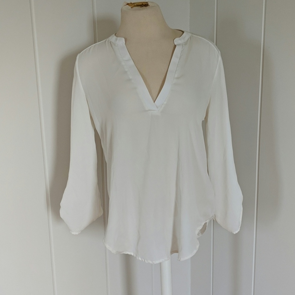 3/4 sleeved Ivory top